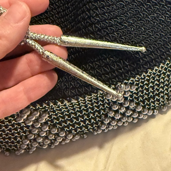 Vintage Crochet Drawstring Bag- Pristine Condition - Picture 4 of 5